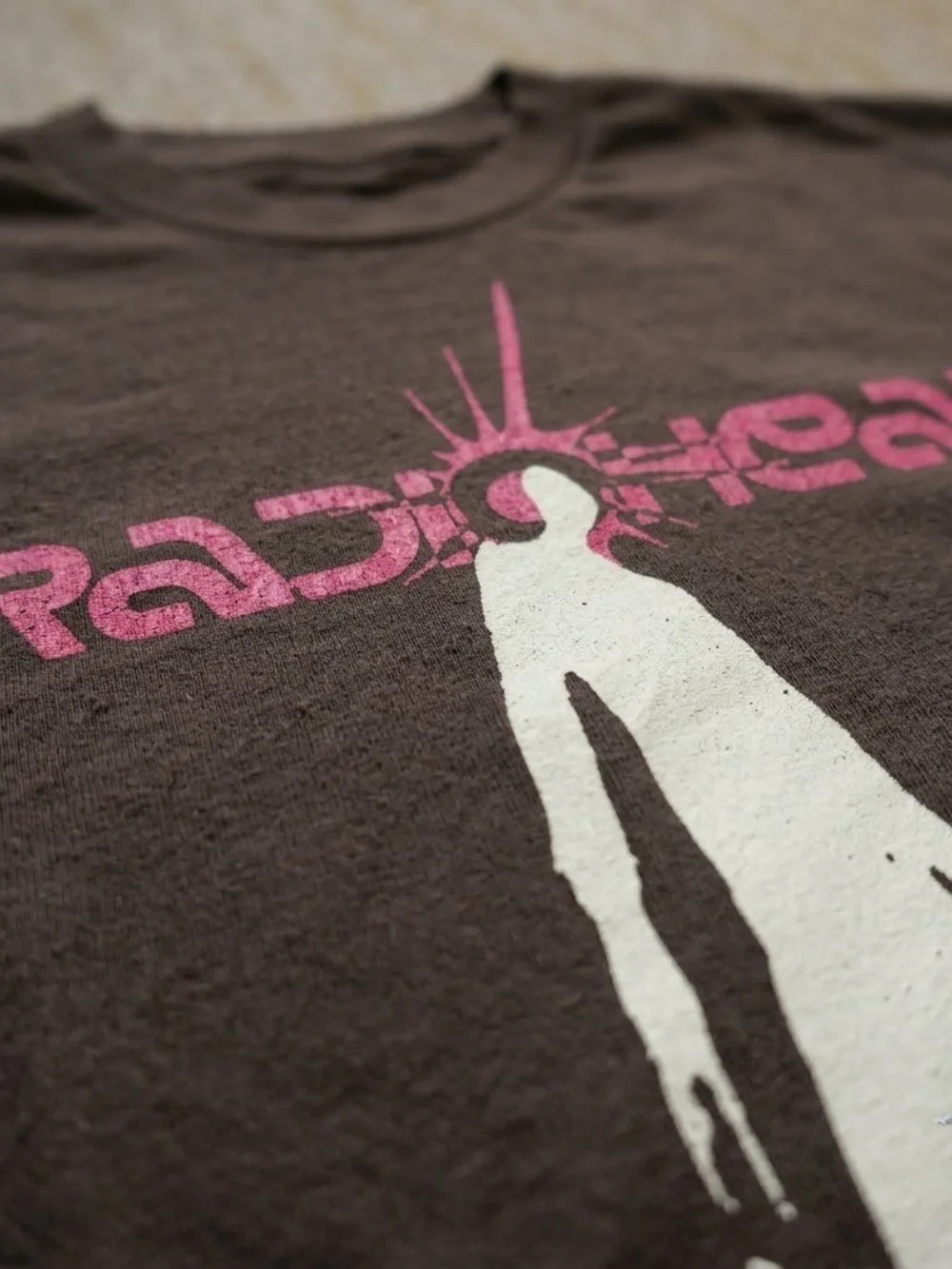 Gildan Radiohead Graphic T-Shirt - Brown with Pink & White Print